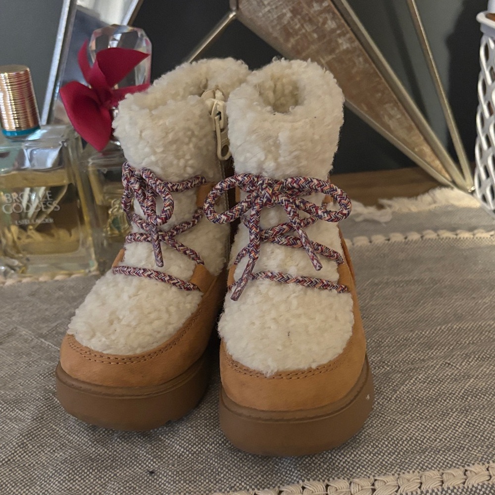 Cozy Tan and Cream Kids Snow Boots